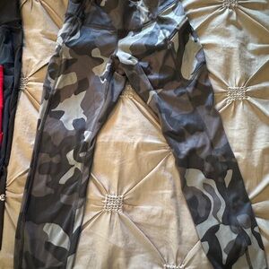 Athleta Black and Gray Camouflage Leggings